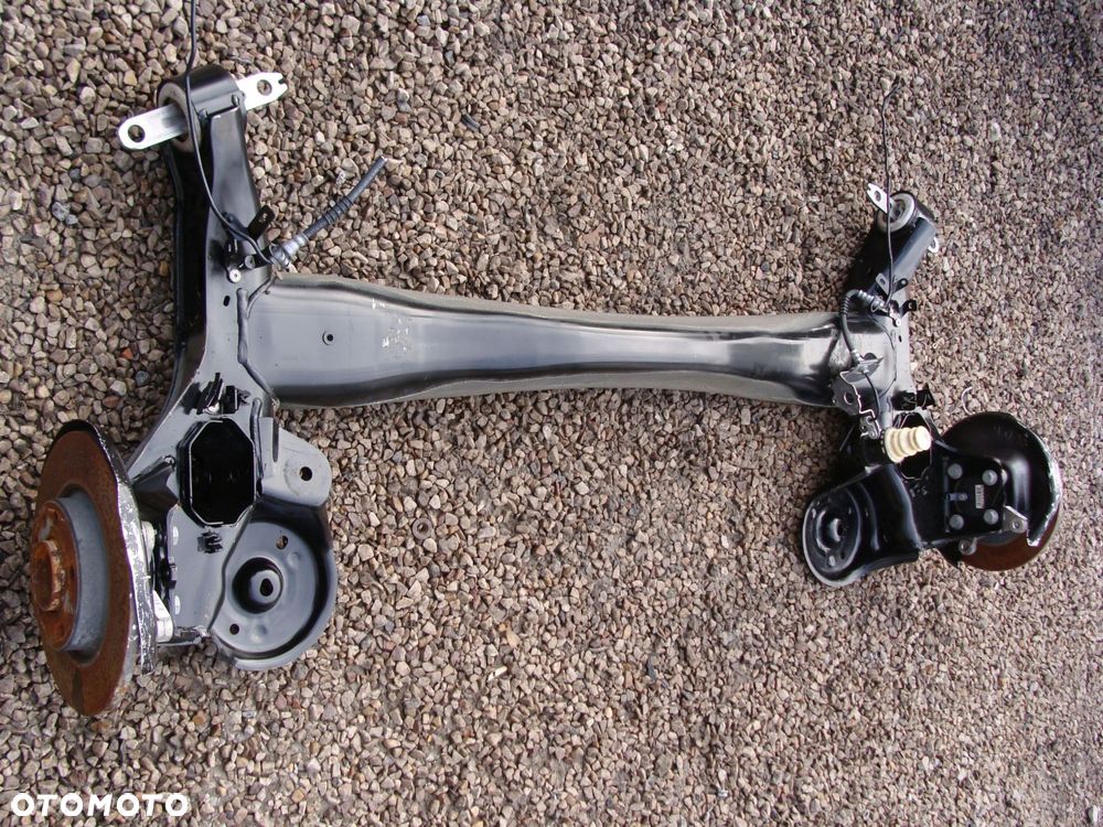 oś tylna belka zawieszenia 308 t9 !!!