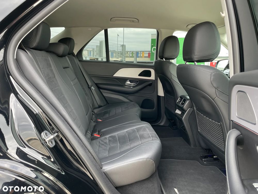 Mercedes-Benz GLE 300 d 4Matic 9G-TRONIC AMG Line - 25