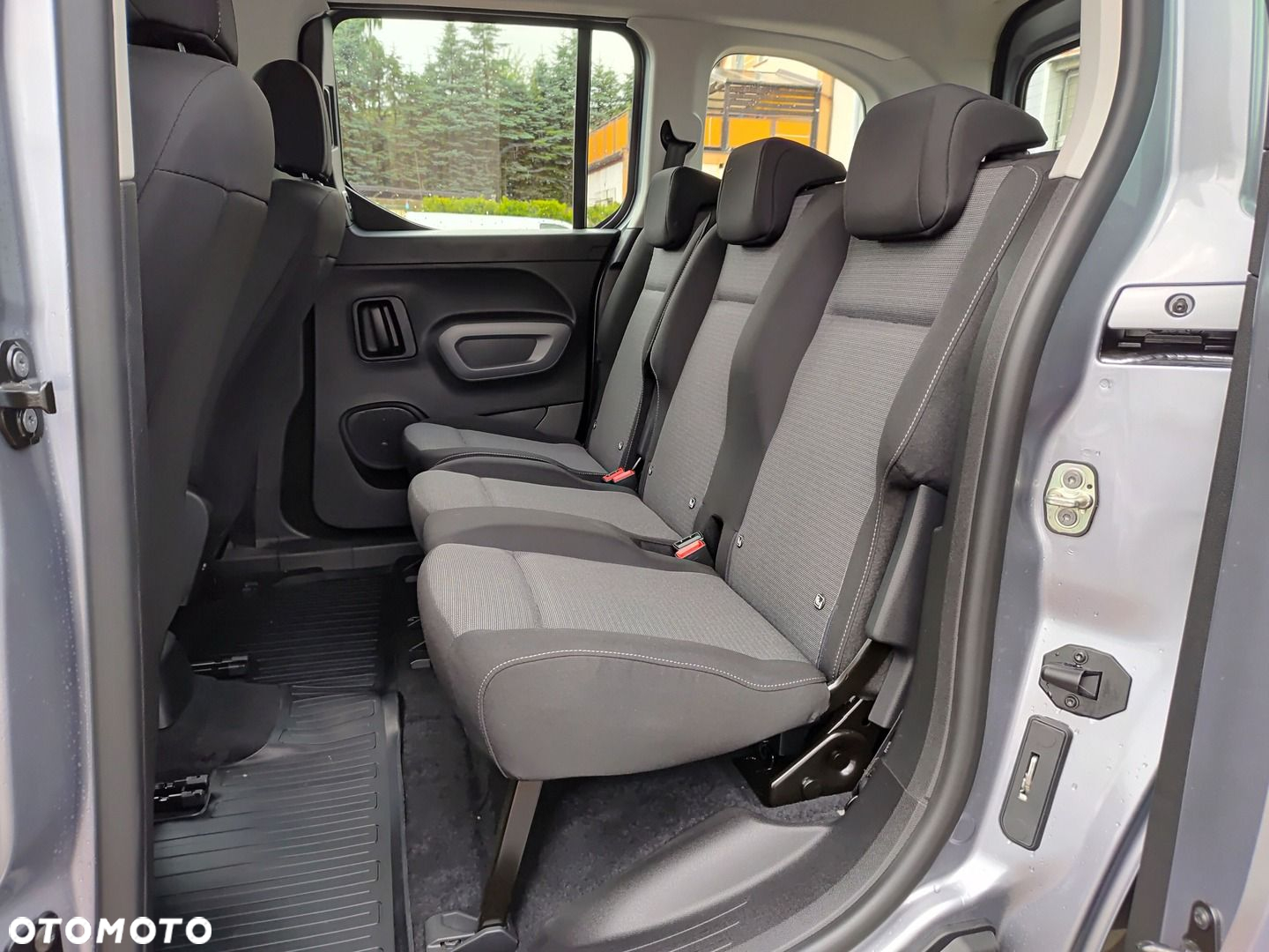 Toyota Proace City Verso 1.2 D-4T Business - 10