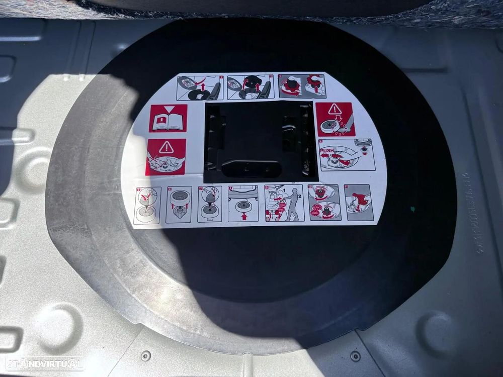 Renault Clio 0.9 TCe Limited - 30