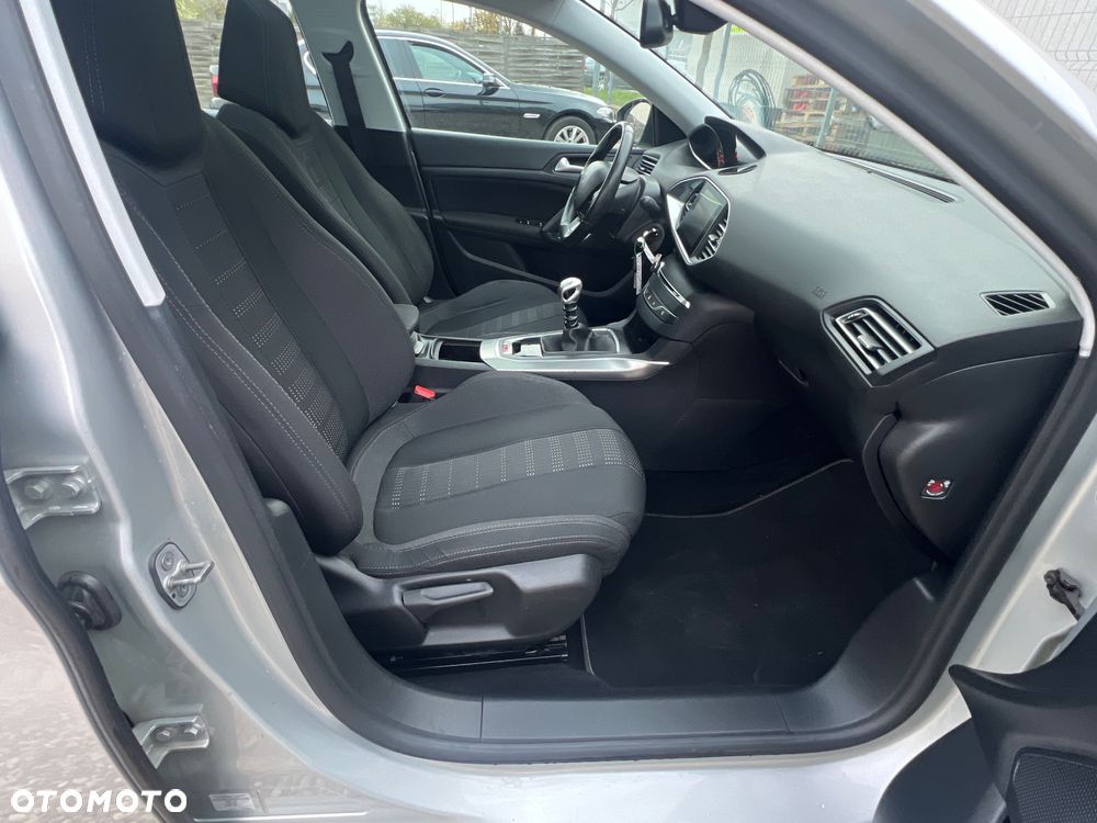 Peugeot 308 BlueHDi 120 Stop & Start Niveau 2 Business-Line - 23