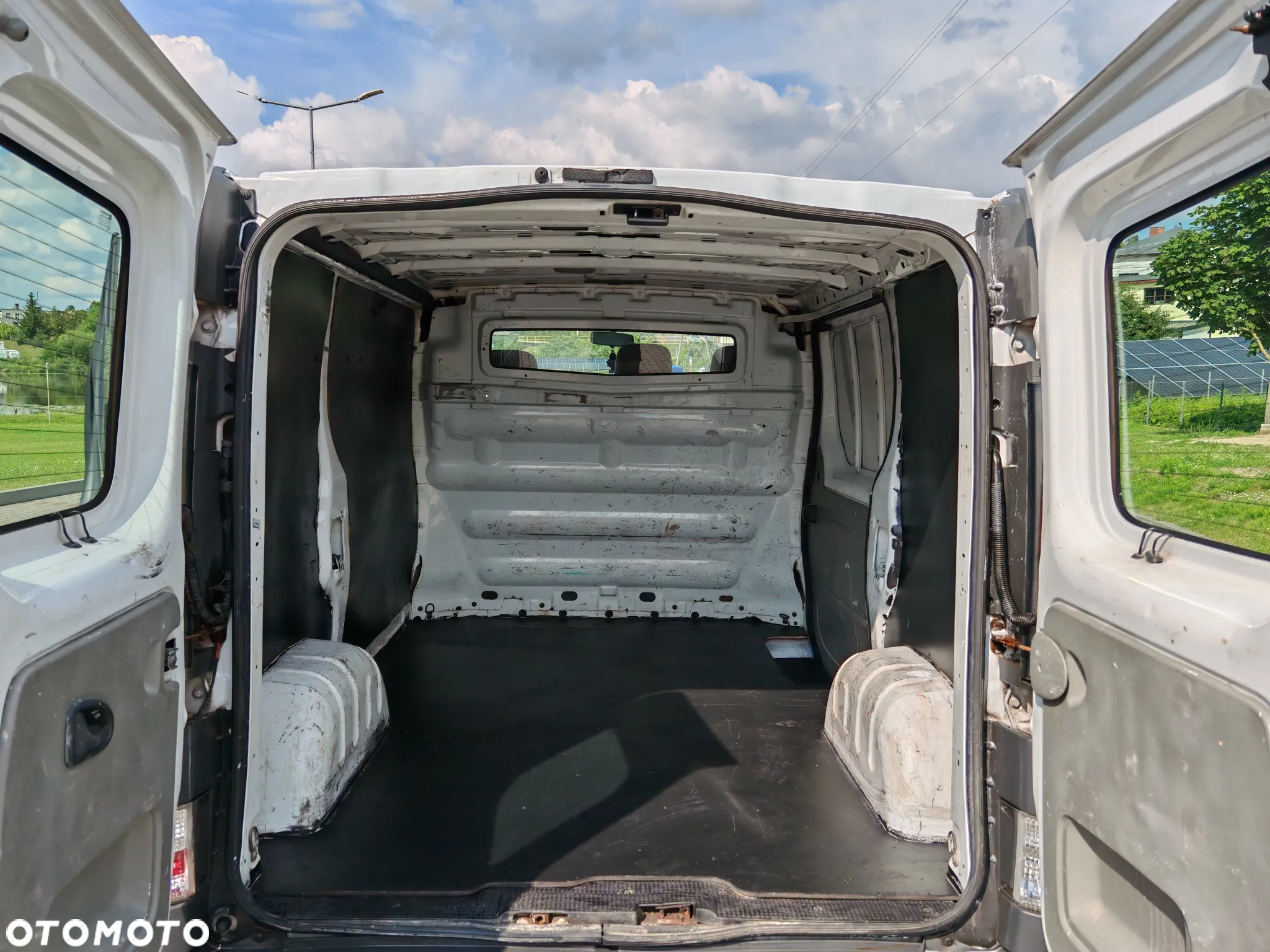 Opel Vivaro - 8