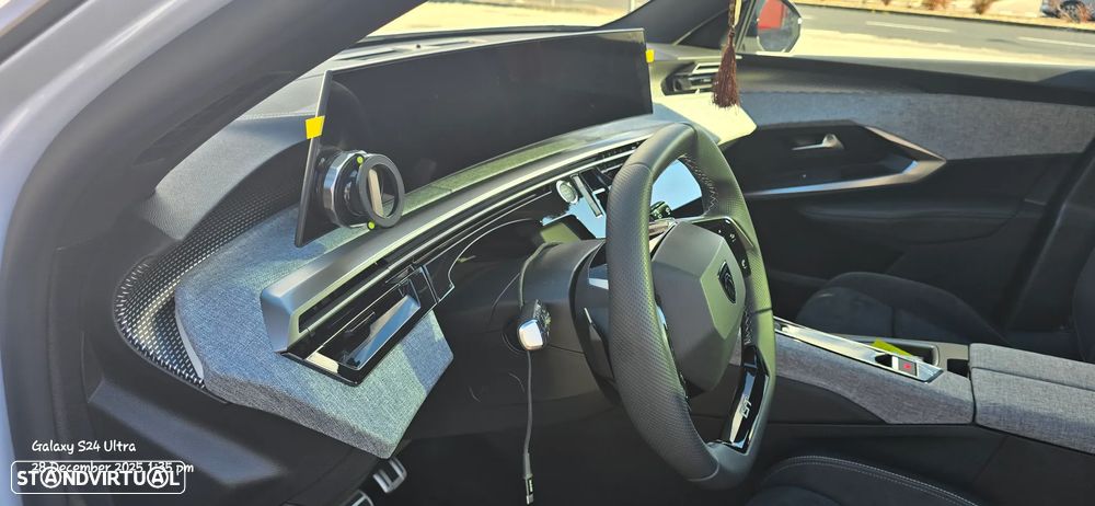 Peugeot 5008 1.2 Hybrid GT e-DCS6 - 29