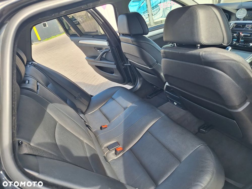 BMW Seria 5 525d - 3