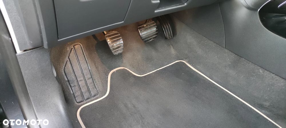 Renault Laguna dCi 180 FAP Initiale - 22