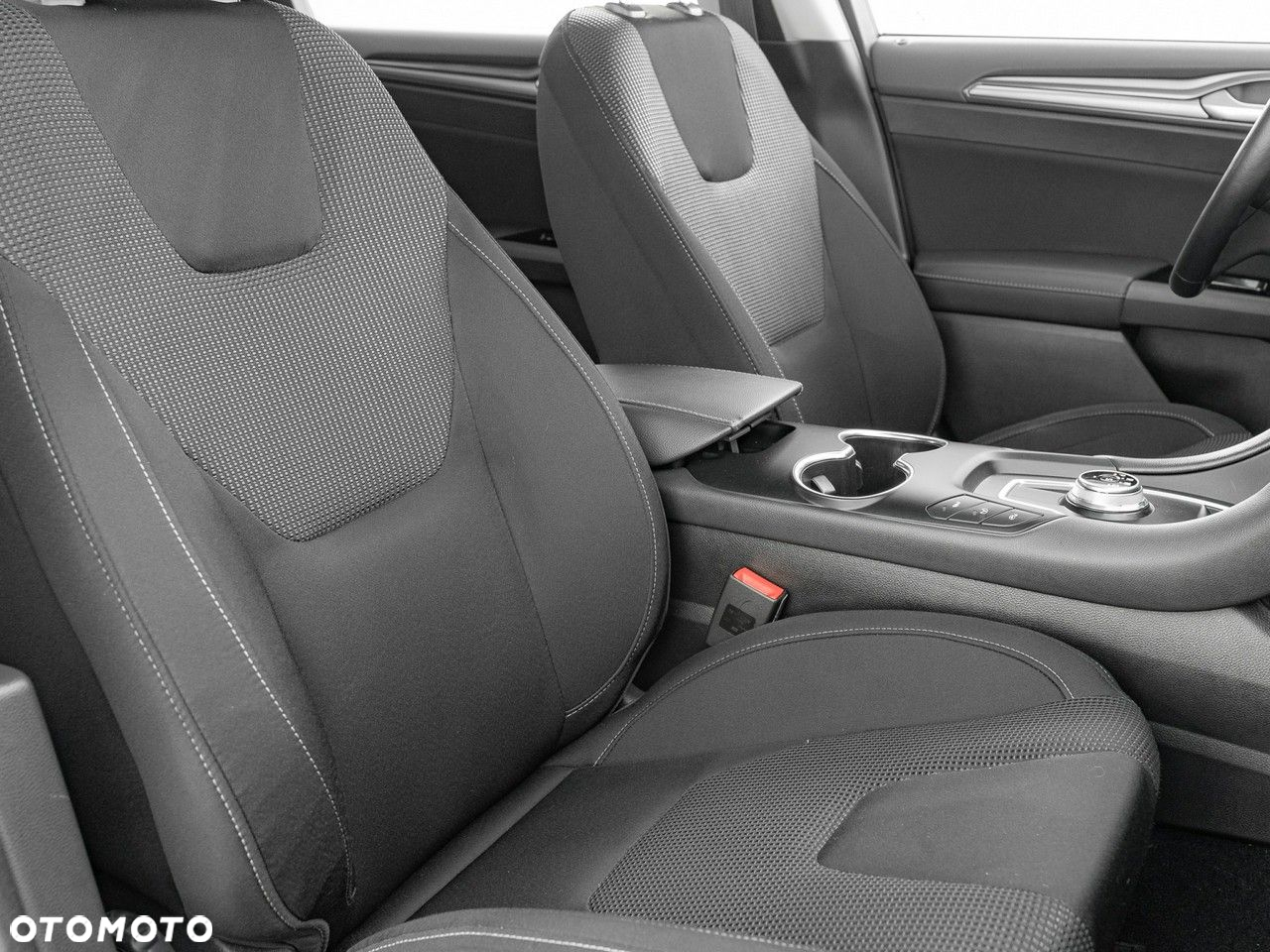 Ford Mondeo 2.0 EcoBlue Titanium - 32