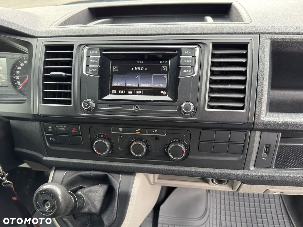 Volkswagen T6 TRANSPORTER 2,0 TDI - 10