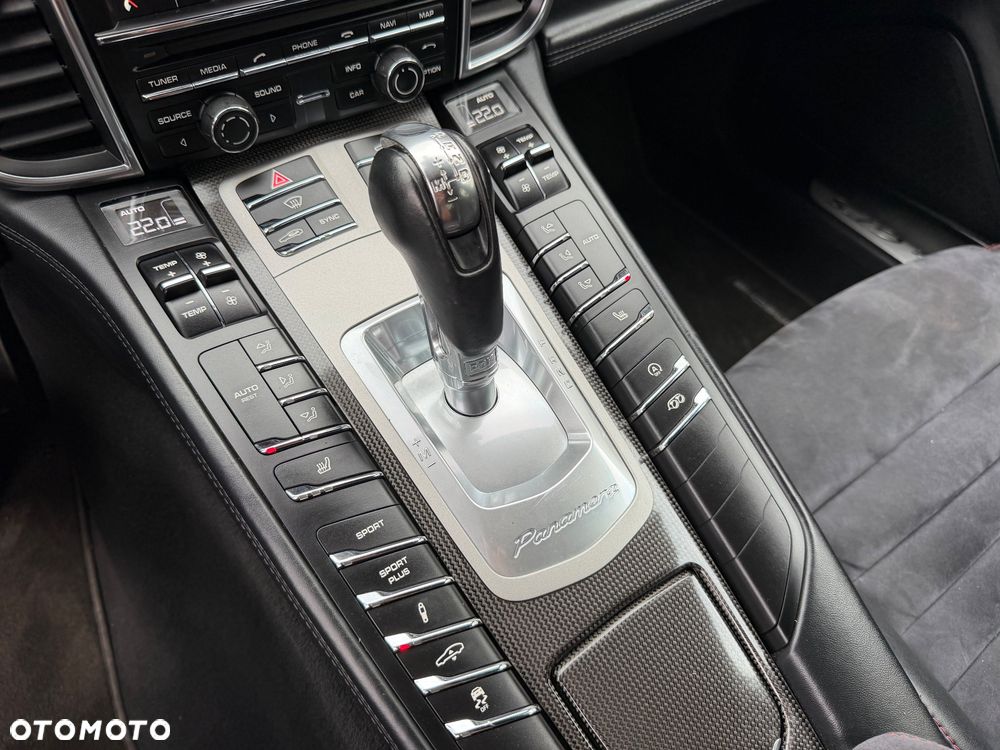 Porsche Panamera GTS - 18