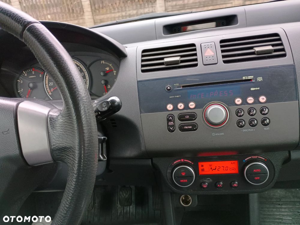 Suzuki Swift 1.3 DDiS Comfort - 10