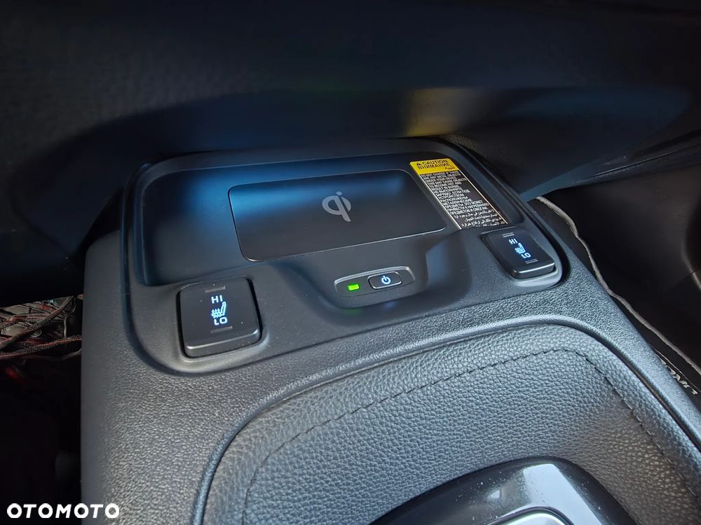 Toyota Corolla 1.8 Hybrid Executive - 16