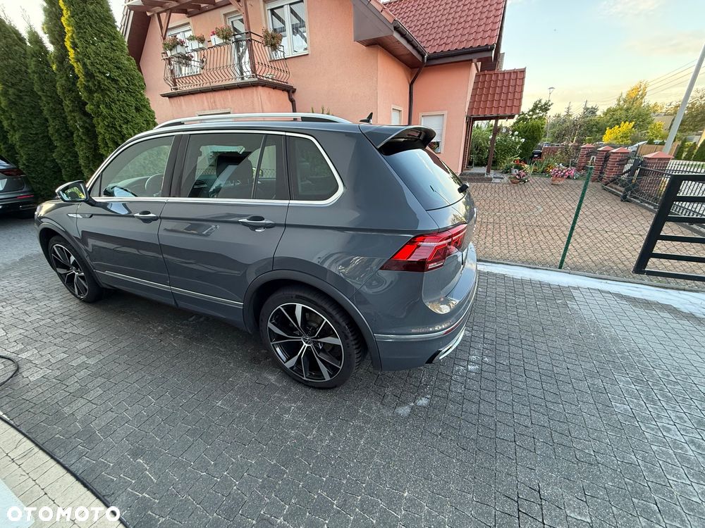 Volkswagen Tiguan 2.0 TDI SCR 4MotION DSG R-Line - 9