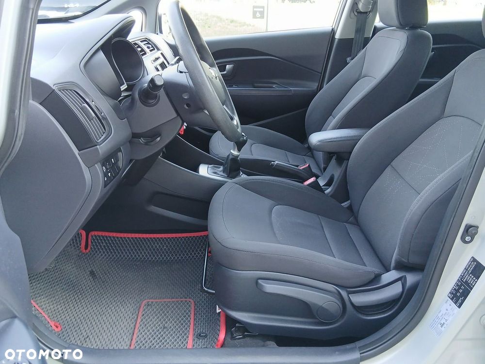 Kia Rio 1.2 L - 14