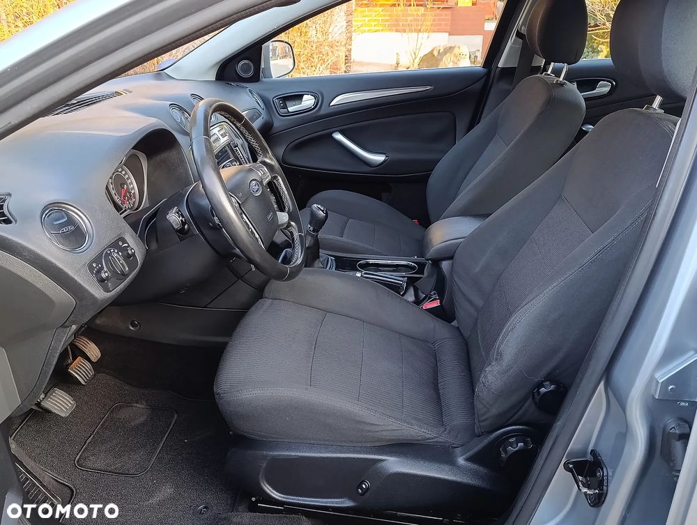 Ford Mondeo 2.0 Platinium X - 11