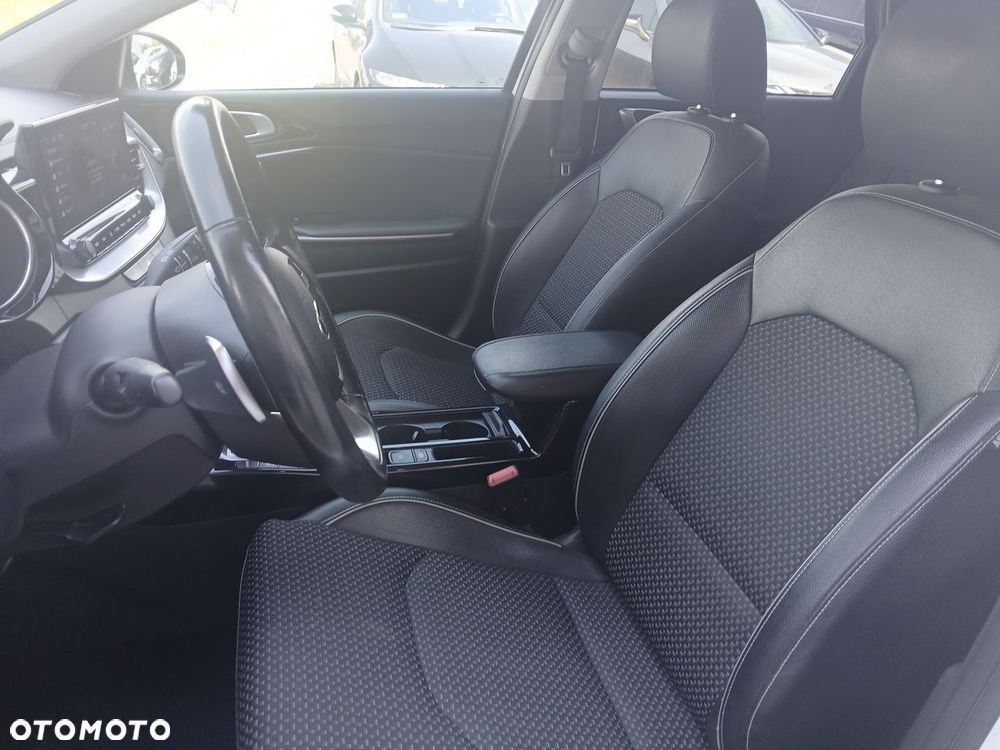 Kia Ceed 1.4 T-GDI L DCT - 15