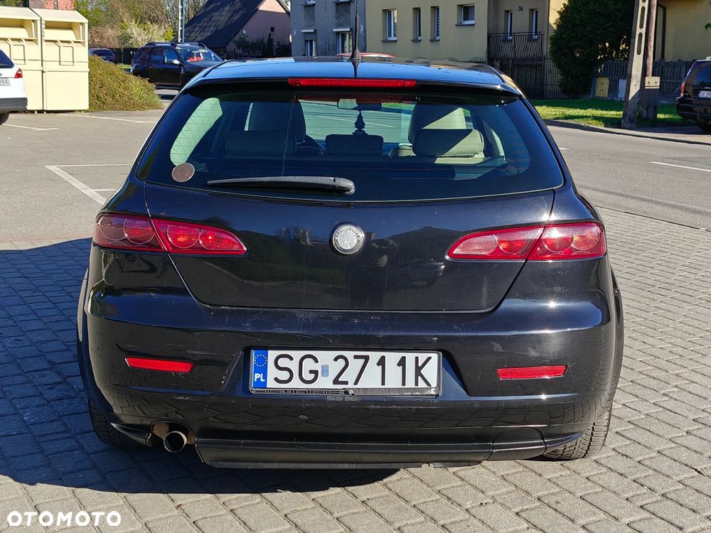 Alfa Romeo 159 1.9 JTDM 8V DPF Distinctive - 10