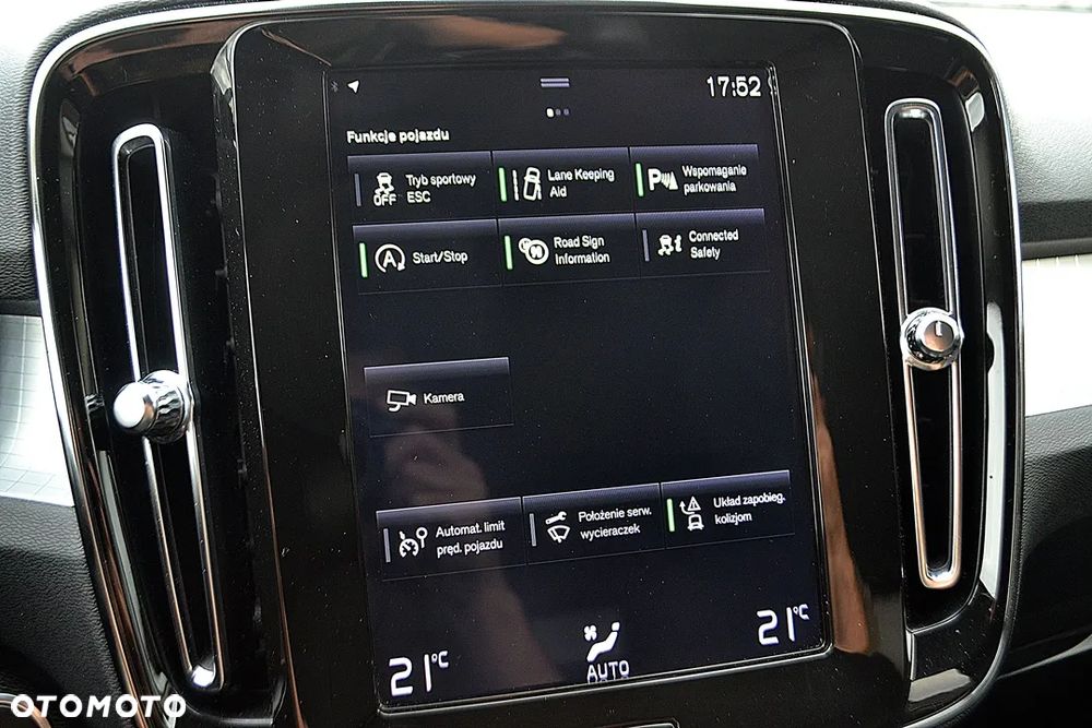 Volvo XC 40 T3 Momentum - 27