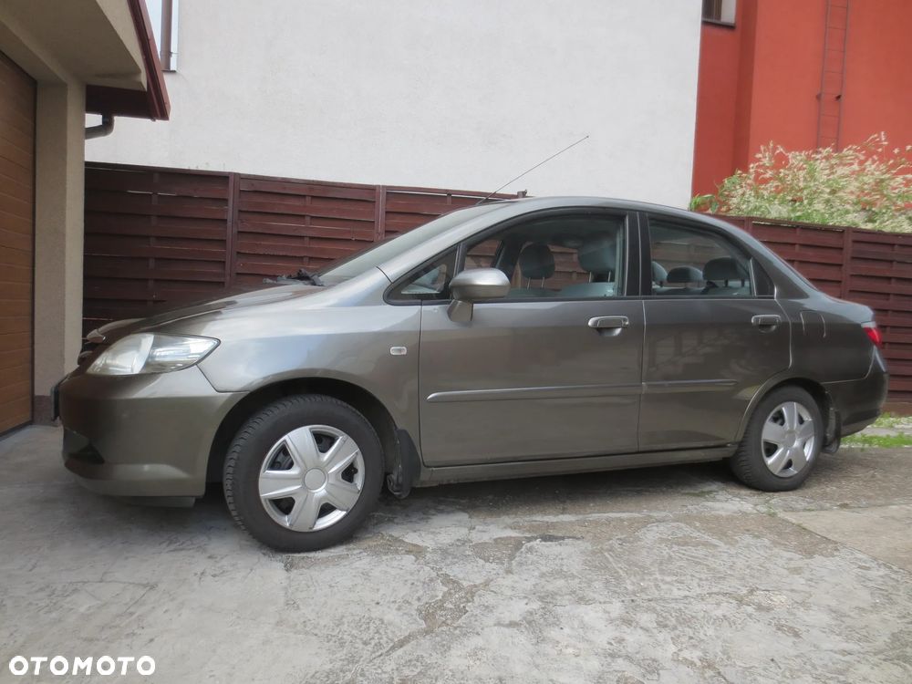 Honda City 1.4 Comfort - 1