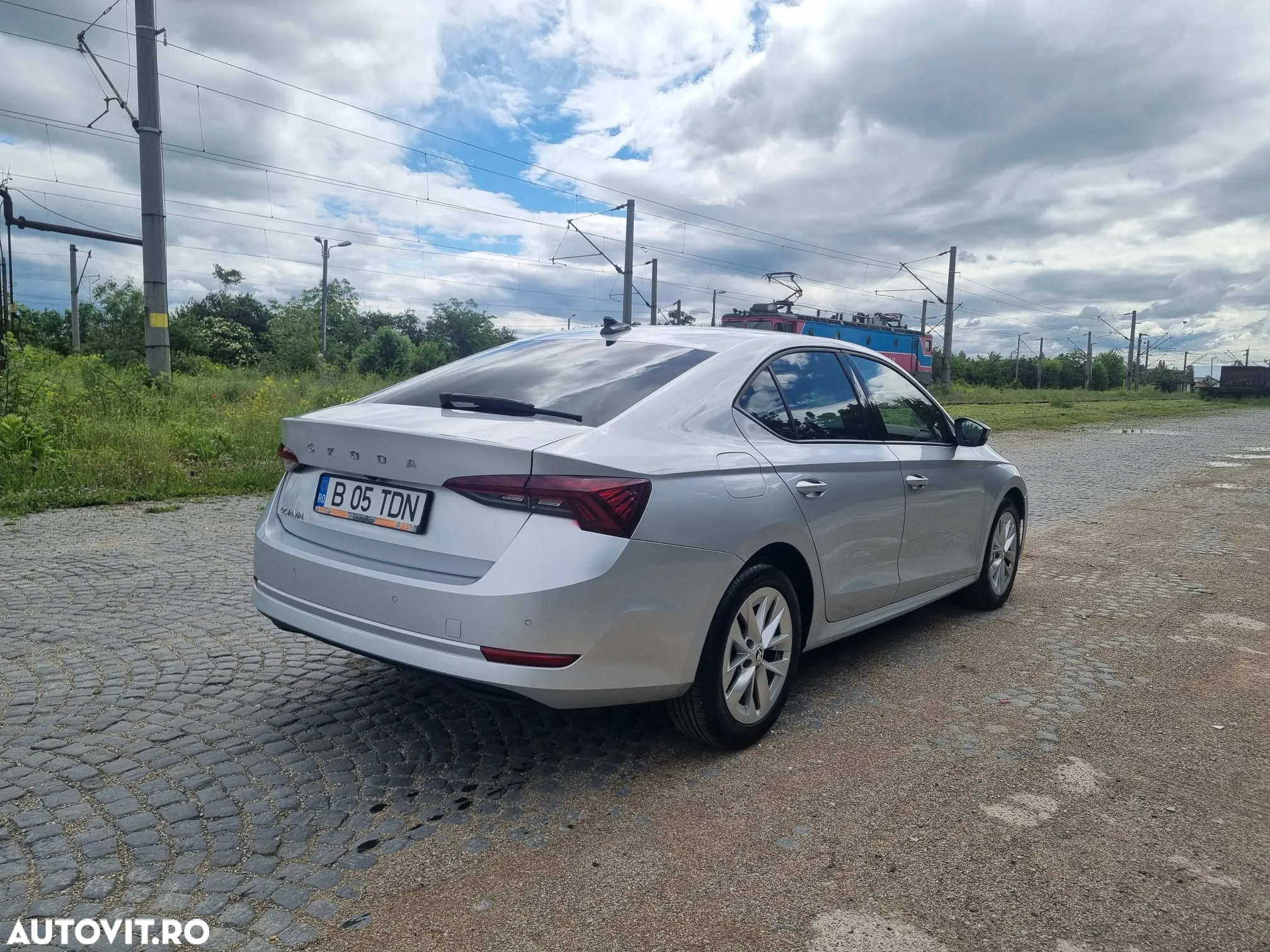 Skoda Octavia 2.0 TDI DSG Style - 4