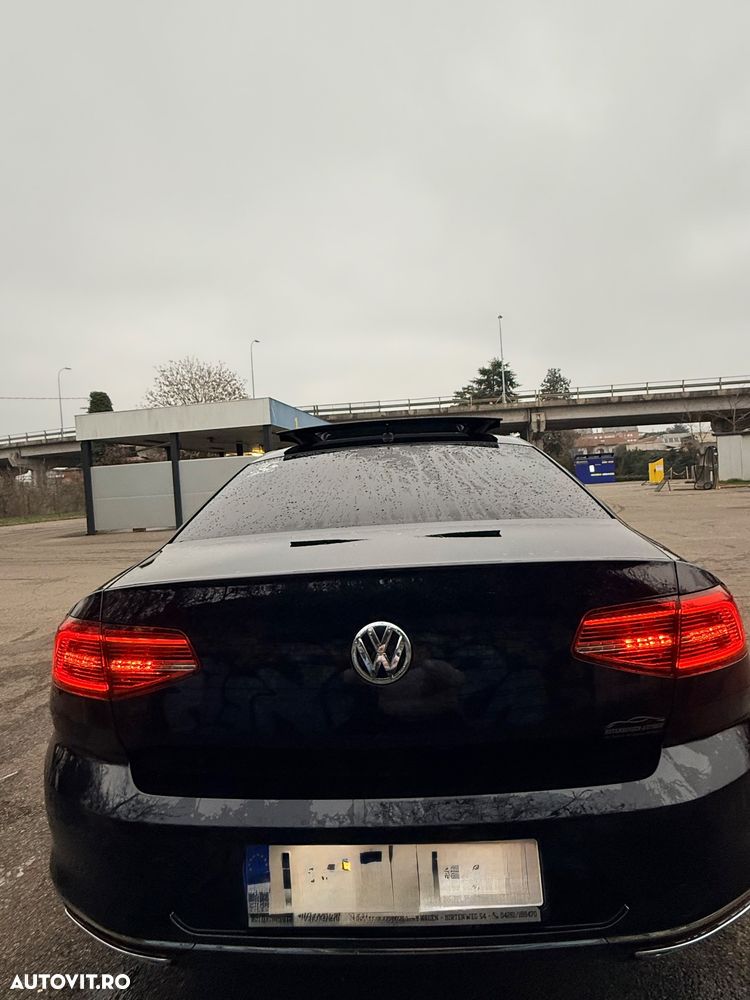 Volkswagen Passat 2.0 TDI DSG Highline - 14