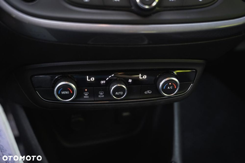 Opel Crossland X - 17