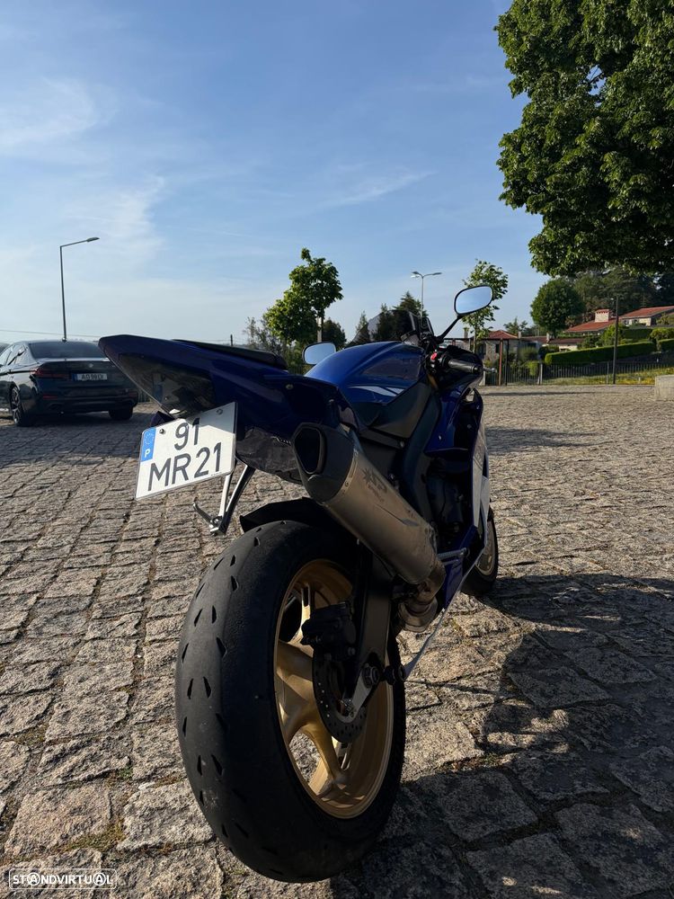 Yamaha YZF R6 - 6