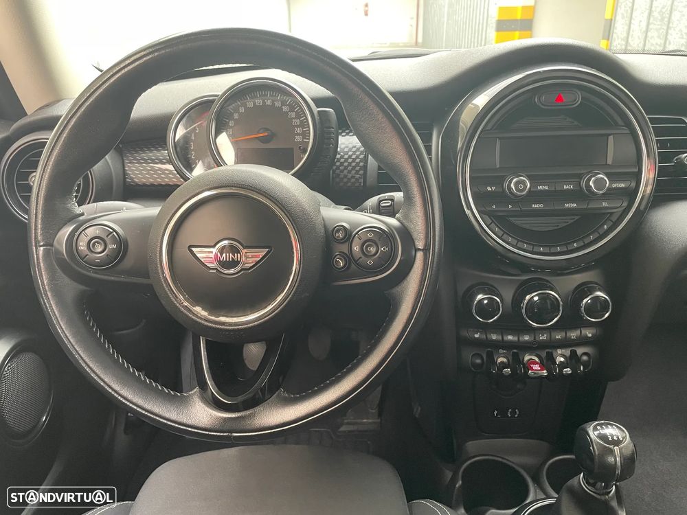 MINI 3 Portas Cooper SD - 27