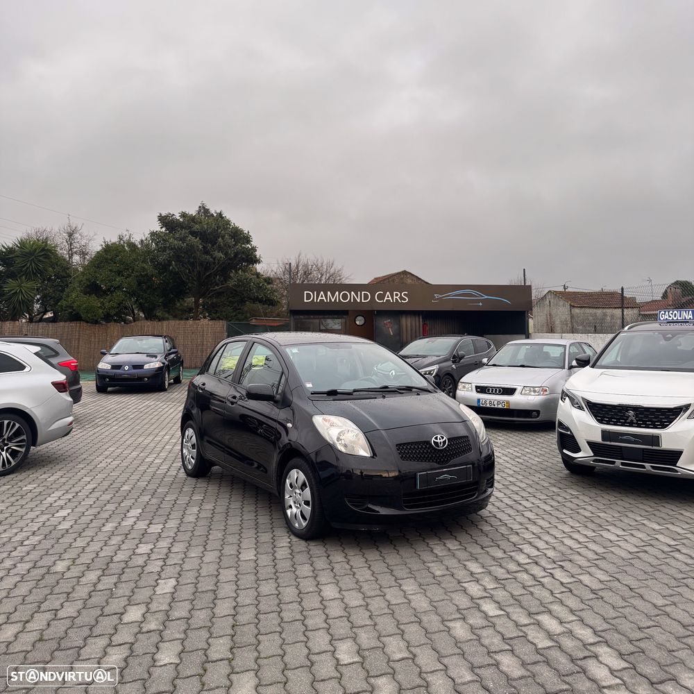 Toyota Yaris 1.0 VVT-i AC Manual - 1