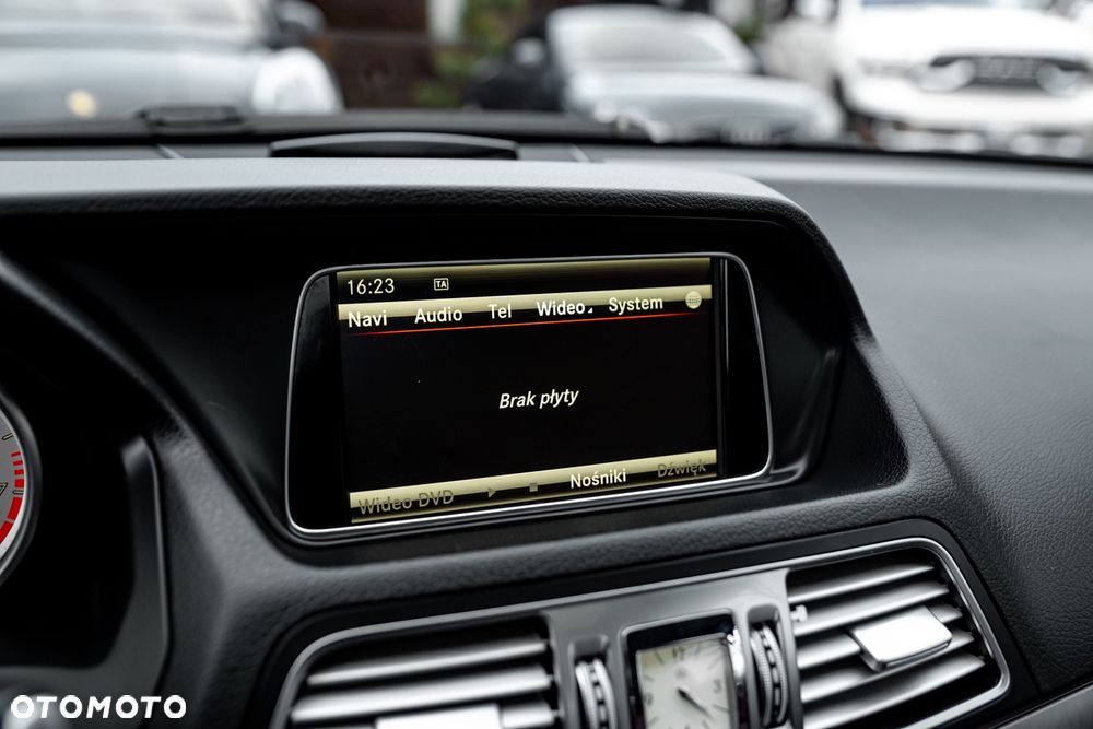 Mercedes-Benz Klasa E 250 7G-TRONIC - 38