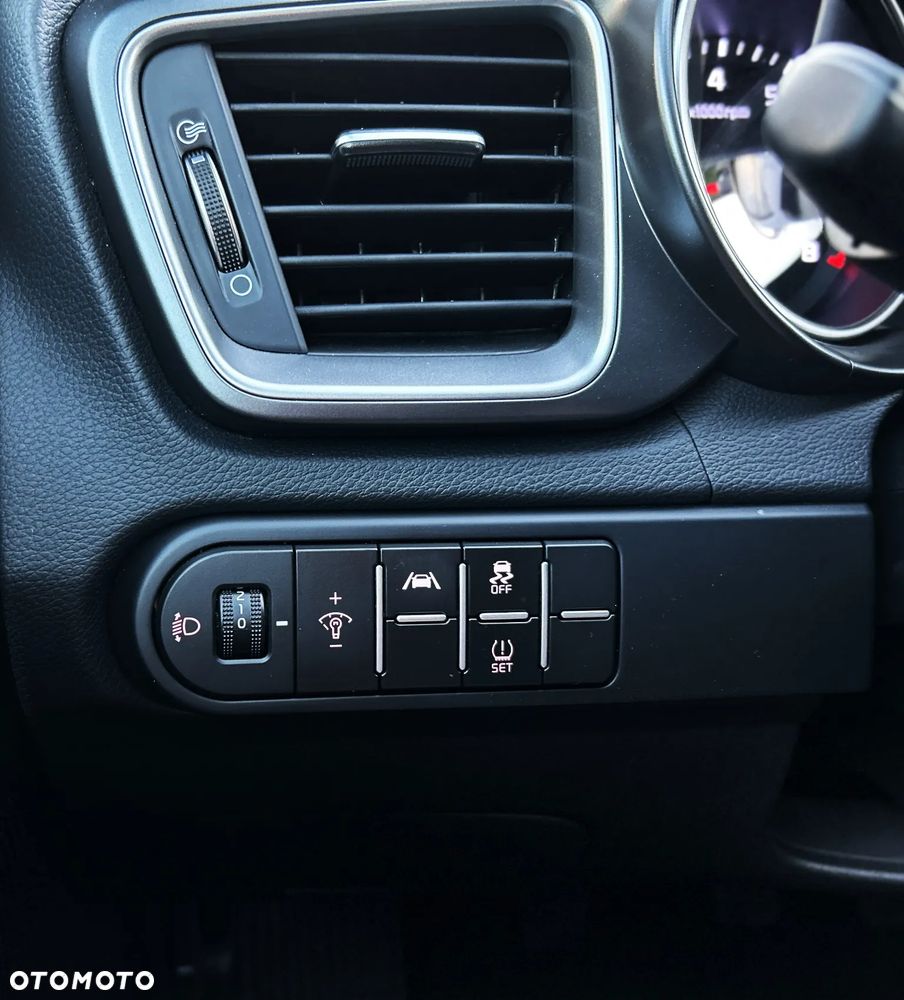 Kia Ceed 1.5 T-GDI L - 32