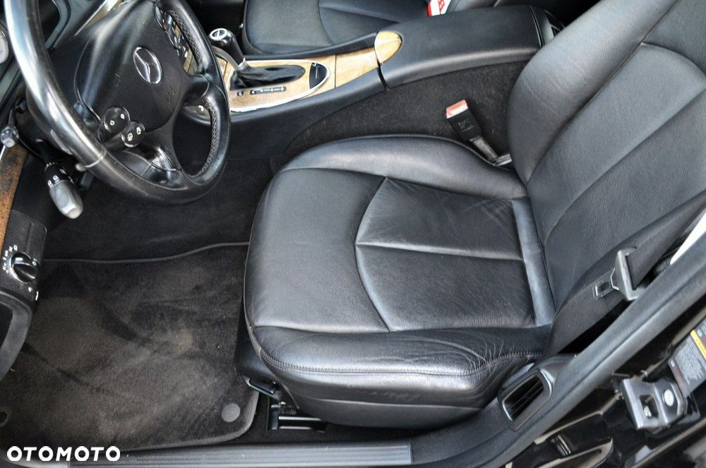 Mercedes-Benz Klasa E - 26