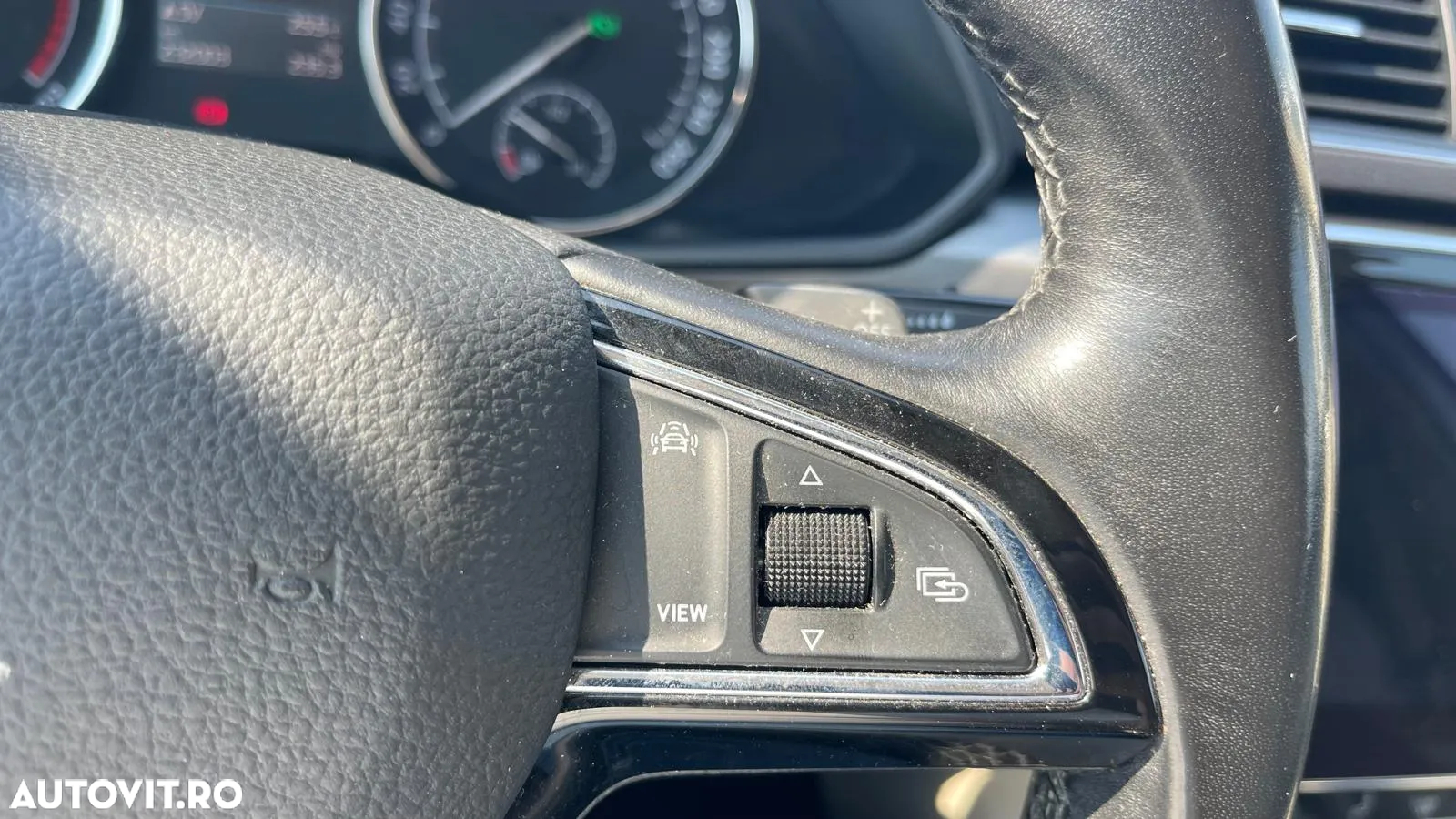 Skoda Superb Combi 2.0 TDI DSG Style - 24