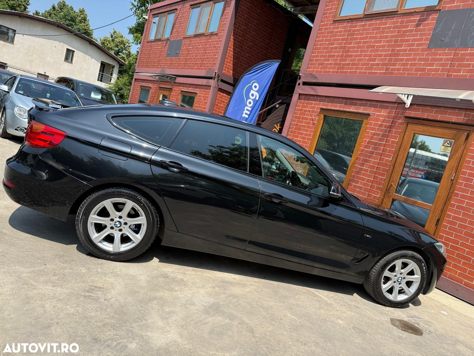 BMW Seria 3 320d xDrive GT Aut. Luxury Line - 31