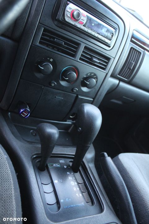 Jeep Grand Cherokee - 17