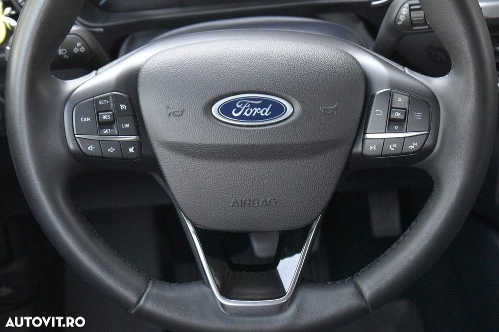 Ford Focus - 25