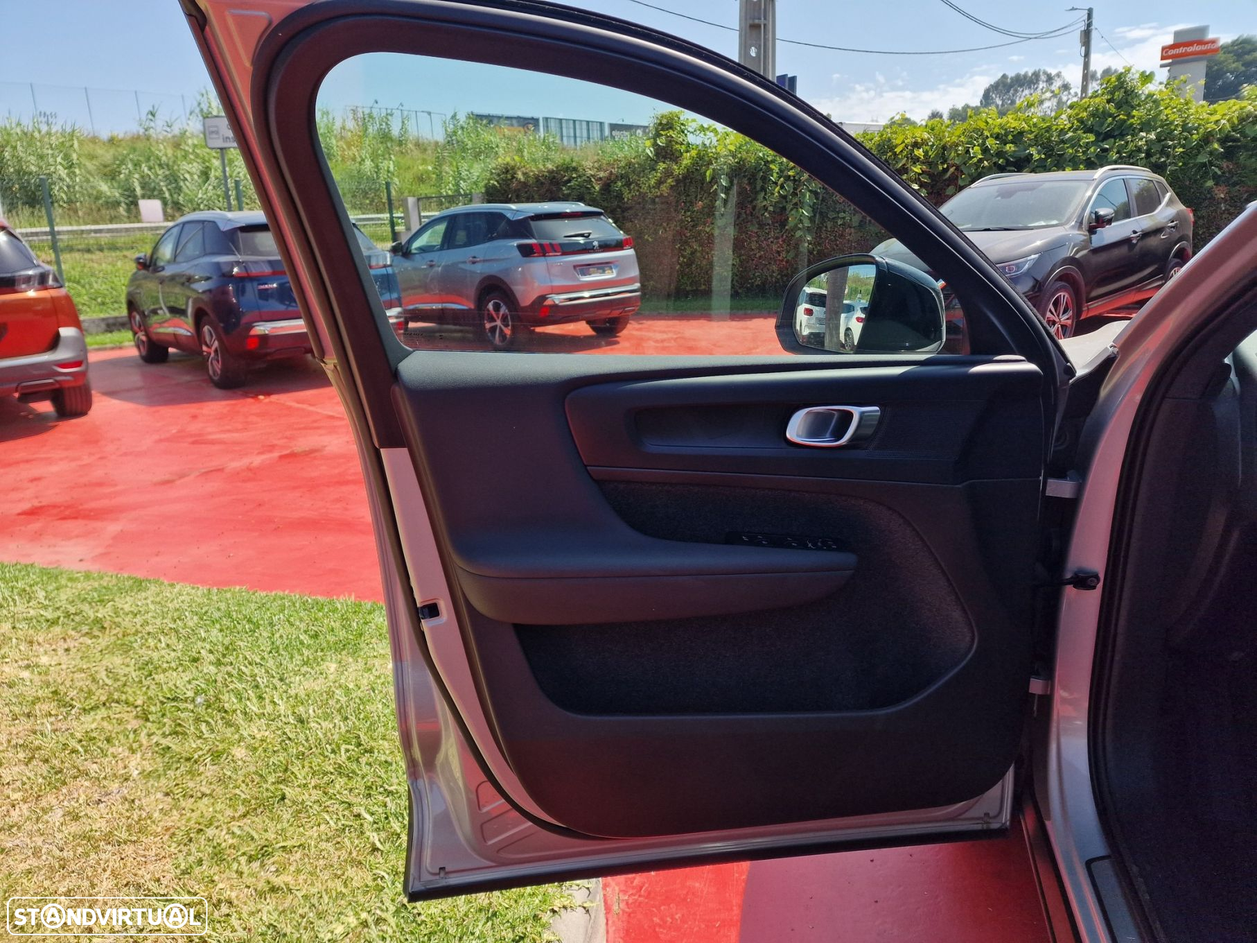 Volvo XC 40 Recharge Core - 9
