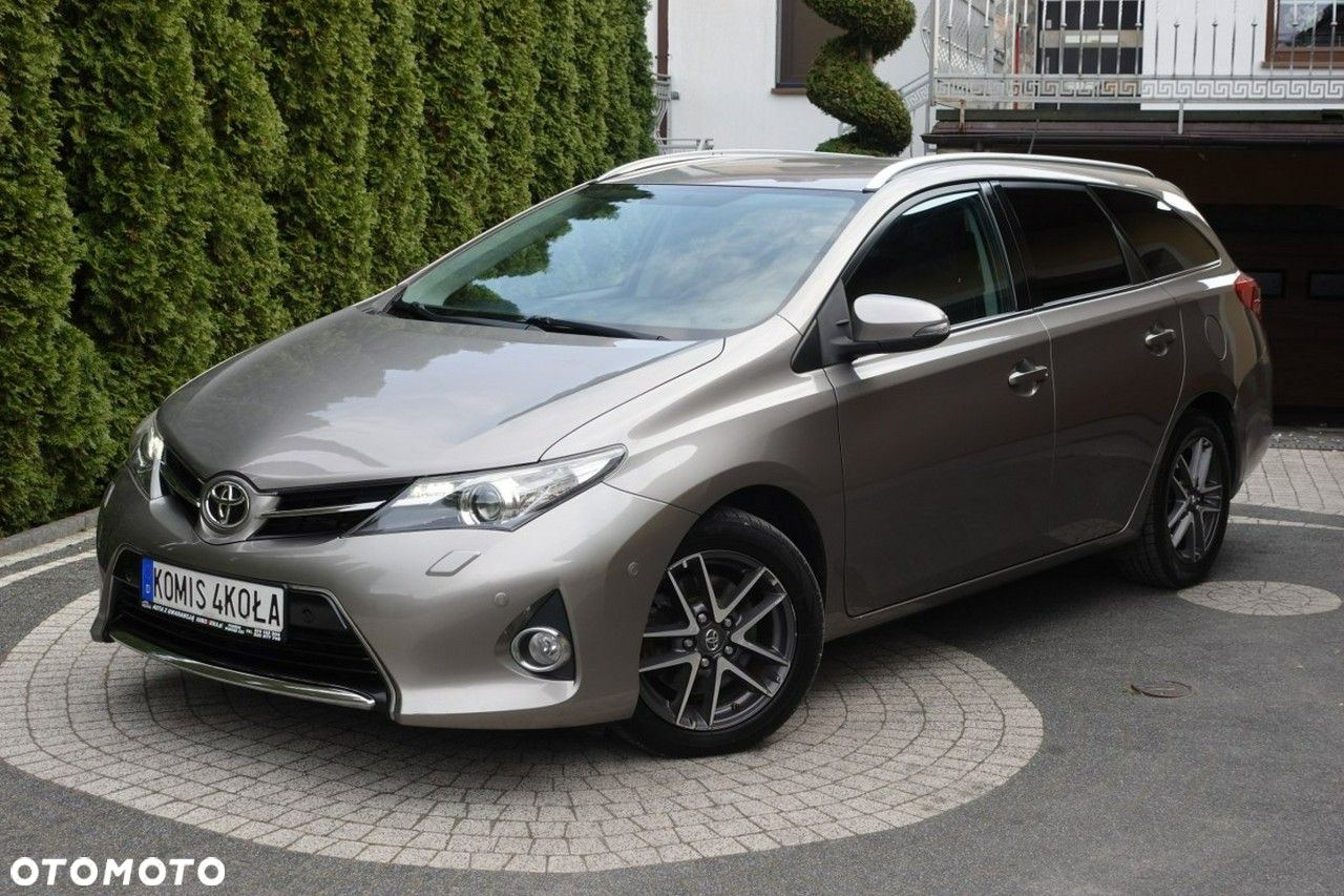 Toyota Auris - 2