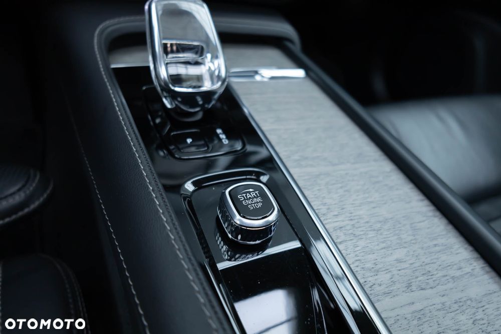Volvo XC 90 T8 AWD Recharge Ultimate Bright - 20