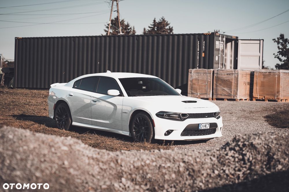 Dodge Charger 5.7 R/T - 4