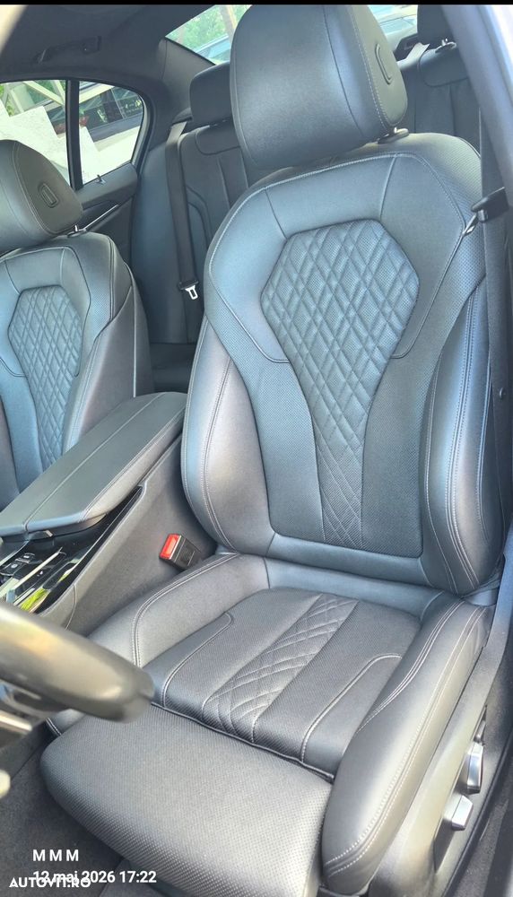 BMW Seria 5 520d AT - 13