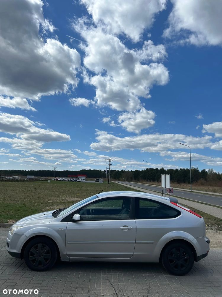 Ford Focus 1.6 16V Trend - 4