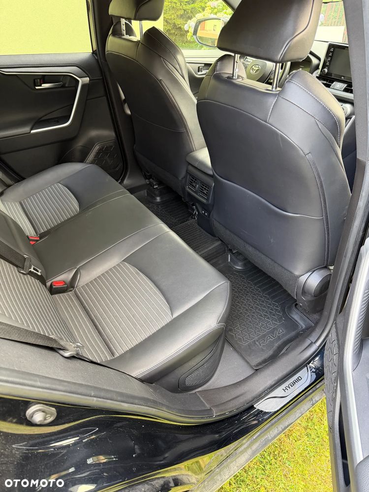 Toyota RAV4 - 13