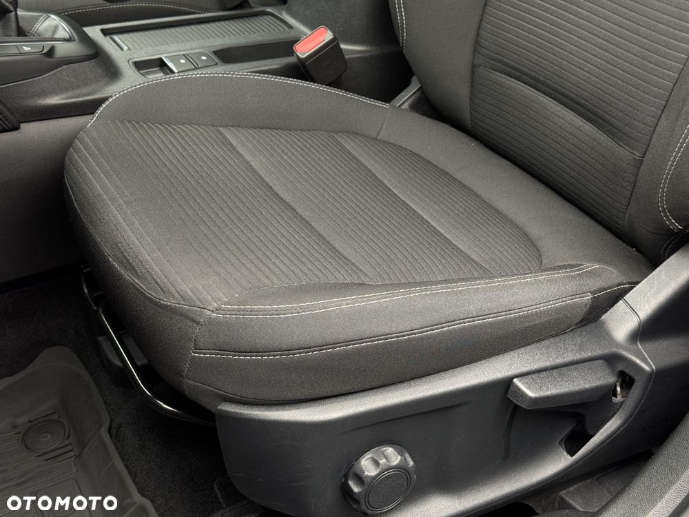 Ford Kuga - 13