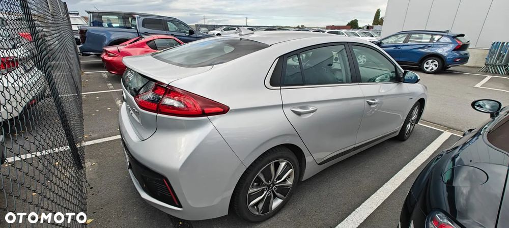 Hyundai IONIQ 1.6 GDI Premium - 41