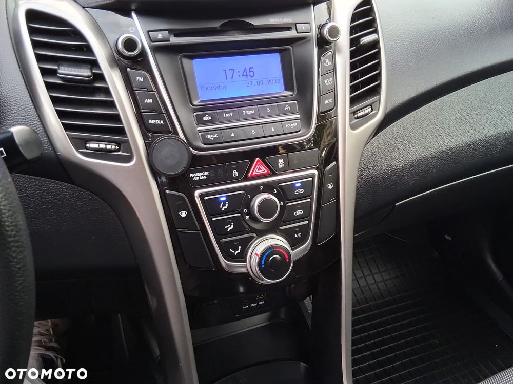 Hyundai i30 - 24