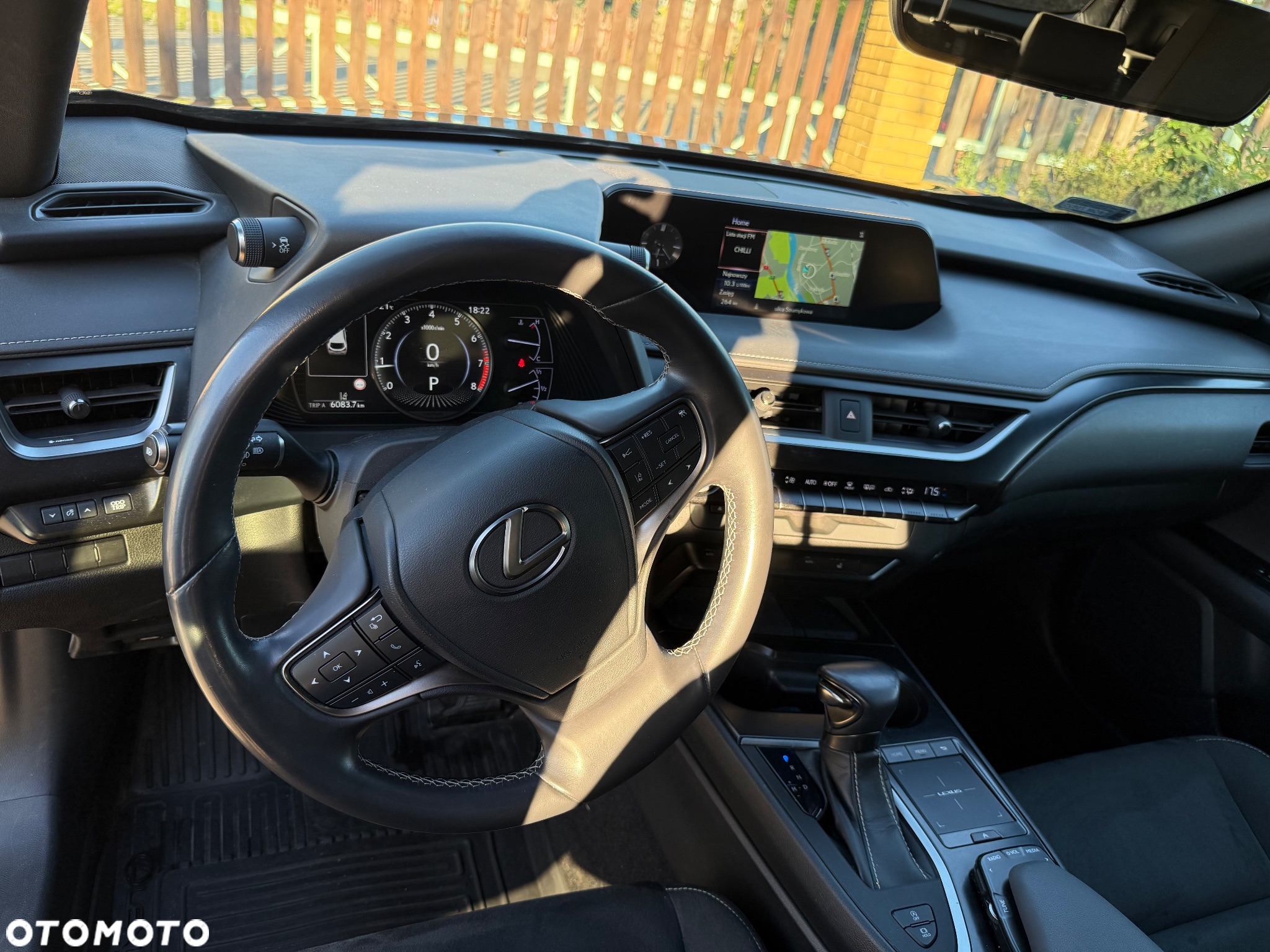 Lexus UX - 9