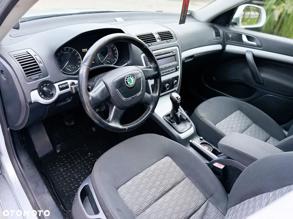 Skoda Octavia 2.0 TDI DPF Ambiente - 15