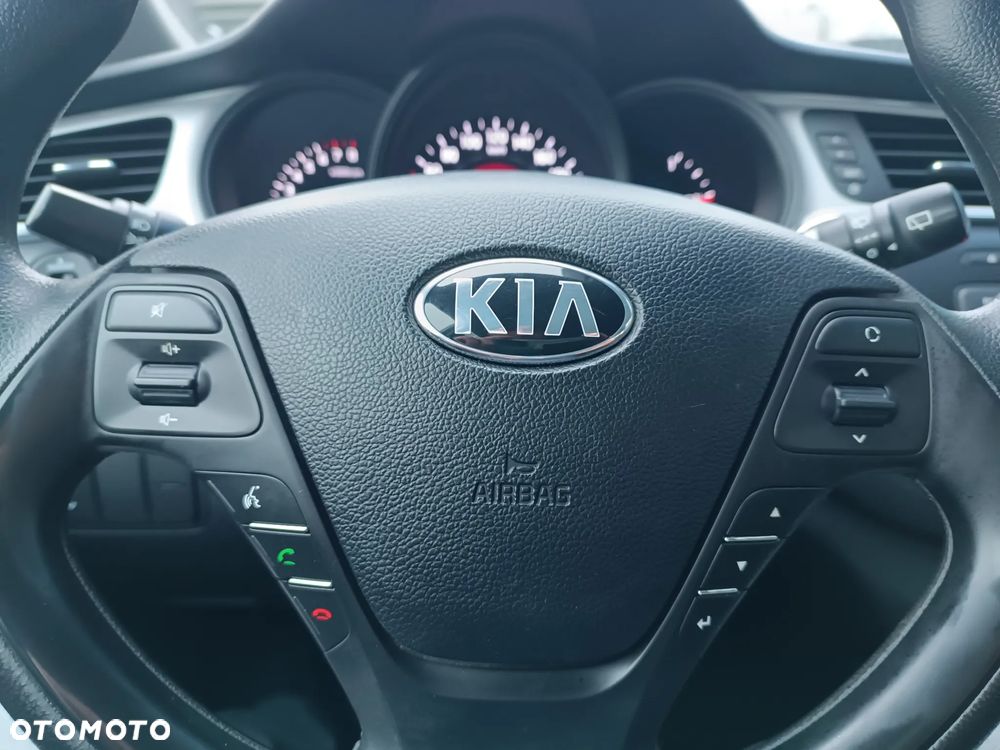 Kia Ceed - 14