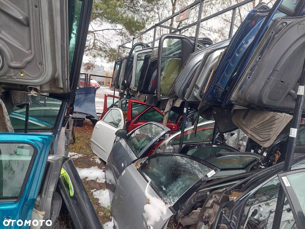 DRZWI KOMPLETNE PRAWY TYŁ RENAULT MEGANE III KOMBI TEB66 - 5