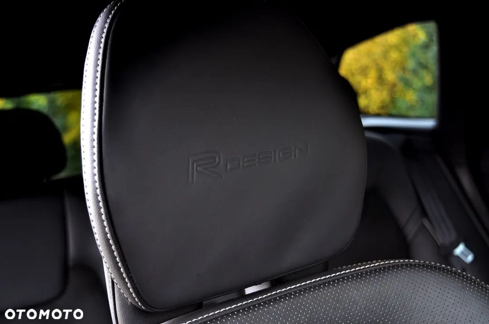 Volvo XC 60 D4 R-Design - 32