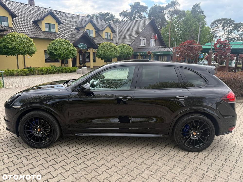Porsche Cayenne - 9